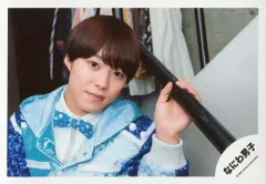 【中古】生写真(ジャニーズ) なにわ男子/大橋和也/横型・バストアップ・衣装青・水色・左手手すり・首傾げ/「関ジュ 夢の関西アイランド 2020 in 京セラドーム大阪 ～遊びにおいでや!満足 100%～」グッズオフショット/公式生写真