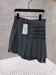 2024年最新】トムブラウン スカートの人気アイテム - メルカリ 