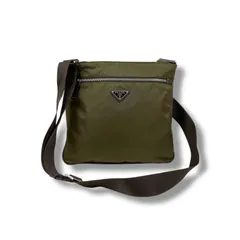 プラダ　PRADA トライアングルロゴ　ショルダーバッグ　クロスボディバッグ　三角ロゴ　カーキ　グリーン　テスートナイロン