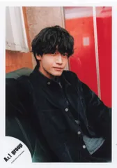 Aぇ!group 23年ISLAND TVプロフィール写真撮影オフショット第2弾 佐野晶哉 公式写真 *1枚