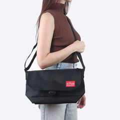 マンハッタンポーテージ Manhattan Portage ショルダーバッグ Casual Messenger Bag JRS メンズ レディース メッセンジャーバッグ ブラック 1605JRSFZP