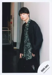 【中古】生写真(STARTO) HiHi Jets/作間龍斗/膝上/プロフィール写真撮影オフショット2024/公式生写真