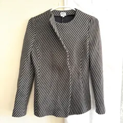 美品 ARMANI COLLEZIONI ノーカラー ジャケット ツイード 40 2025年最新】ARMANI COLLEZIONI レディース ノーカラー