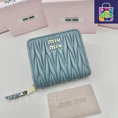 【今日特価】Miu Miu ミュウミュウ クラシック刺しゅうプレス柄財布 小羊皮使用、仕上げ精良