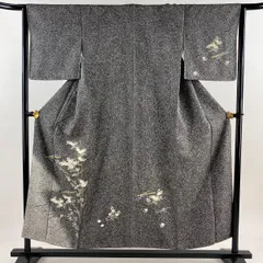 付下げ 身丈153cm 裄丈64.5cm M 袷 菊 笛 金彩 ぼかし 黒灰 正絹 秀品 【中古】