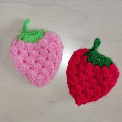 アクリルたわし：掃除に便利な２枚セット《イチゴ》ハンドメイド