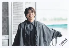 【中古】生写真(STARTO) timelesz/佐藤勝利/横型・上半身/「We’re timelesz LIVE TOUR 2024 episode 0」グッズオフショット/公式生写真