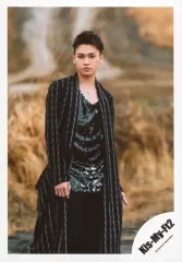 【中古】生写真(ジャニーズ) Kis-My-Ft2/二階堂高嗣/膝上・衣装白黒/17夏 コンサートパンフ＆グッツ撮影オフショット/公式生写真