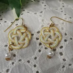 水引のきらきらピアス〜ホワイトゴールド〜