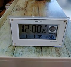 【新生活】【残りあと２個早い者勝ち】CITIZEN  電波目覚まし時計　8RZ155-003 白