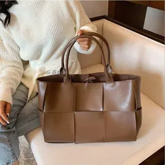 トートバッグ レディース 春夏 PU革バッグ かばん トートバッグ PC収納 おしゃれ A4対応 韓国風 ポーチ 肩掛けバッグ大容量 手提げ袋 トートバッグ通勤通学  vii2z731182
