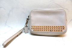 MER688 COACH（コーチ）レザー スタッズポーチ ストラップ レディース
