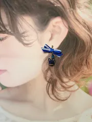 リボンと水引猫 ピアス/イヤリング   ブルーベリー