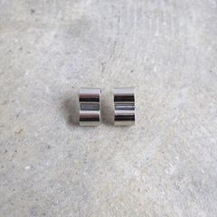 Ouca（ウーサ）ピアス／独創的でしなやかなフォルムにこだわったピアスコレクション/シルバーダブルＵ型ピアス
