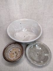 唐津焼３種セット　粉引茶碗　皮クジラぐい呑み　豆皿　取り皿　薬味入れ豆皿