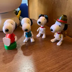 SNOOPY  スヌーピー　マクドナルド　マクド　マック　ハッピーセット　おもちゃ　フィギュア　４体セット