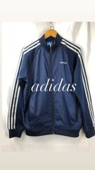 NIKE/ADIDAS
