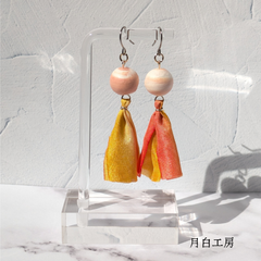 NO.151　【数量限定】コットンパール　ピーチ　バイヤスシルクリボン　リボンタッセル　オレンジ　ピアス