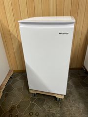 【中古】Hisense ノンフロン冷凍庫 HF-A61W 2023年製
