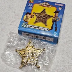 一番くじ トイストーリー 30 記念日 F 賞 ウッディ 連邦保安保安所 バッジ