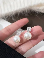 ジュエリー レディース イヤーアクセサリー 1個 925スターリングシルバー 人工真珠 スクエア キュービックジルコニア スタッドピアス、婚約、結婚式、誕生日パーティーのギフトに、女性に適しています