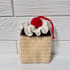 プリンポーチ　かぎ針編み　ハンドメイド　プリン　ホイップ　さくらんぼ