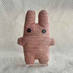 うさぎのぬいぐるみ　ピンクのフニータ ピンクチェックのちびフニータ（うさぎのぬいぐるみ） | iichi