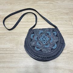 TAMASHA タマシャ TaMaSHa ISSSEY MIYAKE イッセイミヤケ ショルダーバッグ 斜め掛け 円形 ラウンド 刺繍 花 柄 軽量 レディース グレー ブルー  AP-250702-002-MNL