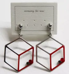 【中古】アクセサリー(非金属) トリオンキューブモチーフ(レッド) キューブモチーフイヤリング 「ワールドトリガー×earth music＆ecology Japan Label 第2弾」