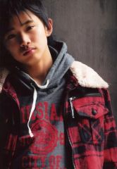 [중고] 원시 사진(남성) BOYS AND MEN/기무라 해인/상반신·의상 회색·빨간 검정 체크 무늬·목 기울기·왼쪽 쪽·배경 회색/생 사진