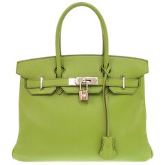 新品同様 プラダ 1M1438 ゴートレザー グリーン 二つ折り財布 緑 0777  