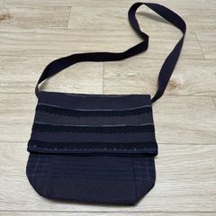 印傳屋 ショルダーバッグ 杉綾 紺×黒 印傳屋 ショルダーバッグ 印伝 