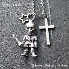 もはや敵無しのクロスと骸骨剣士のネックレス ― ネックレス ペンダント 骸骨 スカル 星 十字架 クロス プレゼント プチギフト スマイル お守り 厄除け 個性的 グッズ 雑貨 ステンレスチェーン  ― 000898