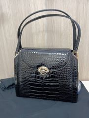 美品✨ファラオーニタウラス 本革 ゴールド金具 トートバッグ 美品✨ファラオーニタウラス 本革 ゴールド金具 トートバッグ - メルカリ