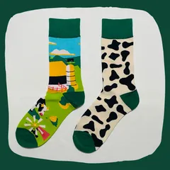 牛と牧場 クルーソックス #105　左右非対称