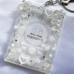 B8 トレカケースキーホルダー　レジンデコ　フォトキーホルダー　白　花　クリア
