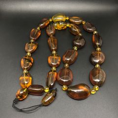 天然非加熱・無処理　ミャンマー産　本琥珀　虫入り　大粒バーマイトネックレス　大体20mm x 30mm前後/ピース　大粒　多数　希少 　1点物　男女兼用　原産国鑑別書付き
