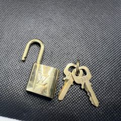 おまとめ✴︎335番✴︎319番✴︎ LOUIS VUITTON ルイヴィトン カデナ パドロック 南京錠