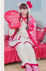 サンリオ×青木美沙子コラボ 限定キティちゃんパジャマ L 新品タグ付き