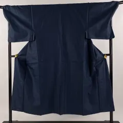 男着物 身丈146cm 裄丈74.5cm M 袷 アンサンブル 紬 証紙あり 幾何学模様 紺色 正絹 美品 秀品 【中古】
