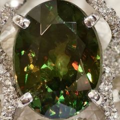 pt900グリーンストーン プリンセスモチーフ ネックレストップ - メルカリ