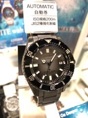 オールブラックに衣替えした「シチズン プロマスター」に