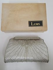 8AA3820 LUMY ビーズ刺繍 ボックス型 パーティーバッグ - メルカリ
