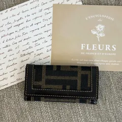✨極美品✨フェンディFENDI ズッカ　キーリング　キーホルダー　キーケース 楽天市場】【未使用保管品】 フェンディ FENDI ズッカ 4連 キー