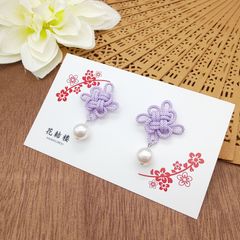 【受注制作】吉祥結びのピアス・イヤリング（藤色） 和風 中華風 チャイナ 中国結び 飾り結び 組紐