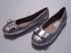 ★5 新品 未使用 フォーマルシューズ 女の子 フェラガモ ferragamo シルバー フォーマル靴 アウトレット 子供 31 約 20cm フォーマル シューズ くつ 靴 シルバー ラメ フォーマル 発表会 パーティー 結婚式 プリンセスシューズ 冬