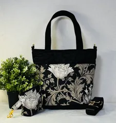 ハンドメイド　William Morris ボストンバッグ⑅︎◡̈︎* ハンドメイド William Morris ボストンバッグ⑅︎◡̈︎* Sサイズ