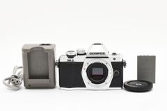 ★美品★ショット数：9895回★オリンパス OLYMPUS OM-D E-M10 Mark II ボディ シルバー★ LL2180#3517