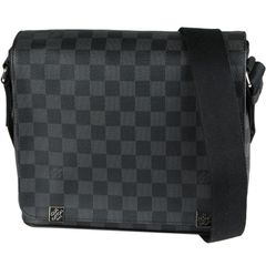 LOUIS VUITTON/ルイ ヴィトン　ディストリクト PM NM（メッセンジャーバッグ/ショルダーバッグ）　ダミエ グラフィット キャンバス　グラフィット（ブラック×グレー）　N41028【新品同様品】