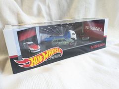 ホットウィール  ニッサンガレージ プレミアム コレクターセット Nissan Garage ダットサン510ワゴンミニカー